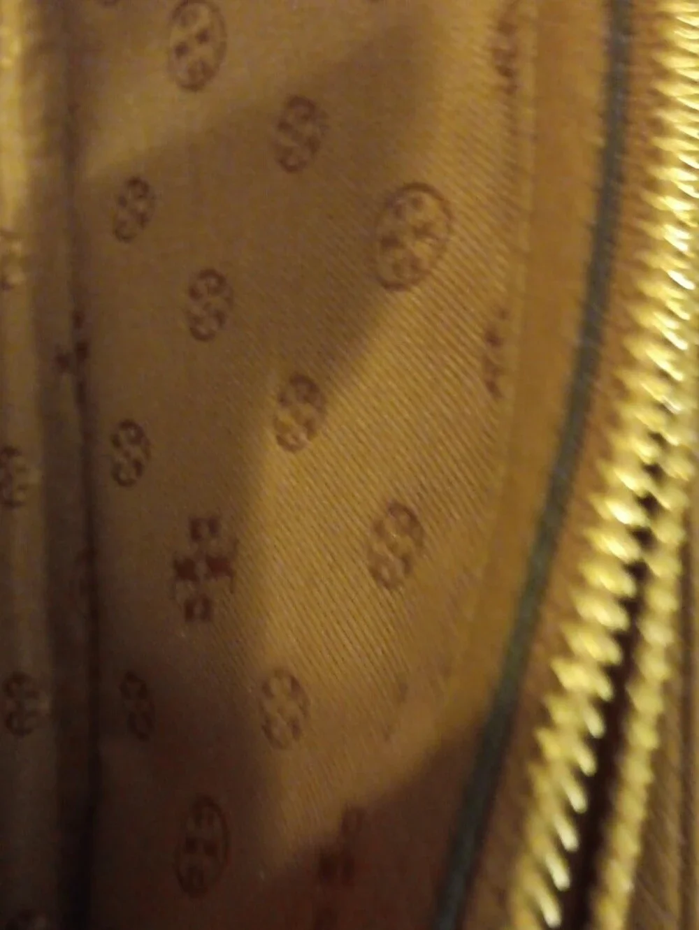 Tory Burch compact zip